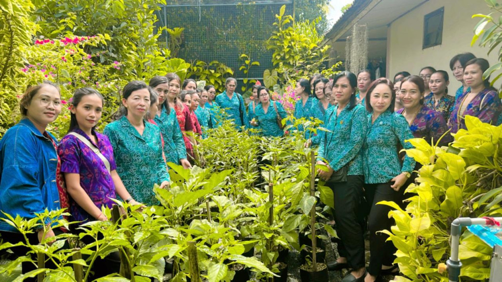 Pembinaan Administrasi PKK Desa